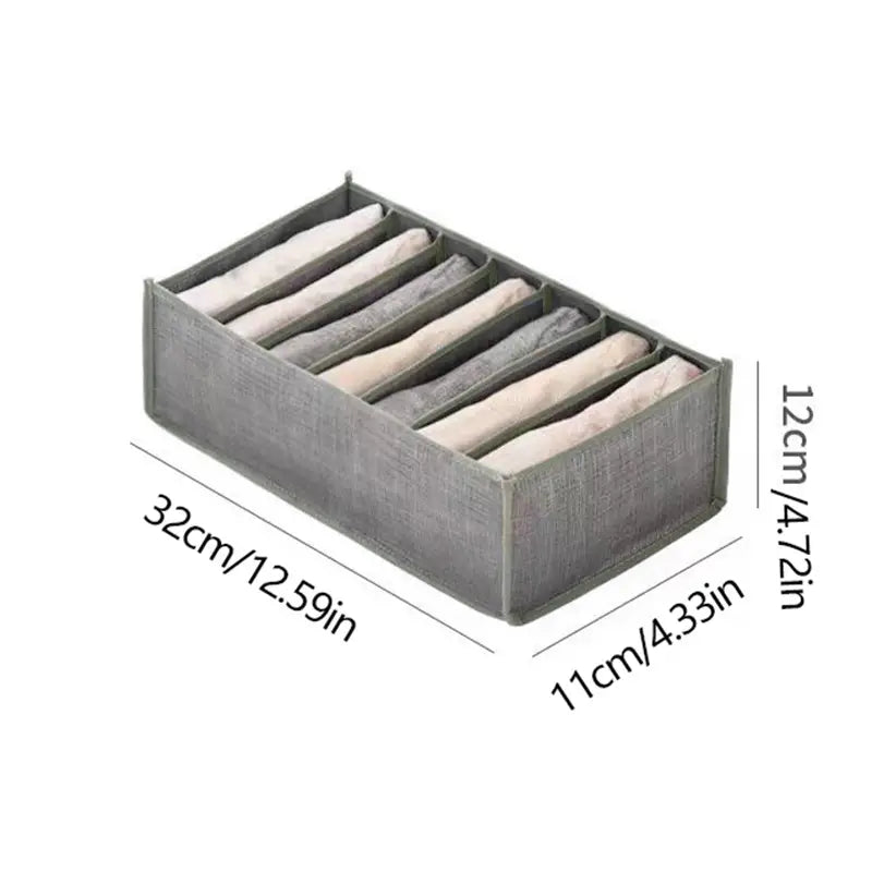 Boîtes de rangement pour vêtements avec grilles de séparation